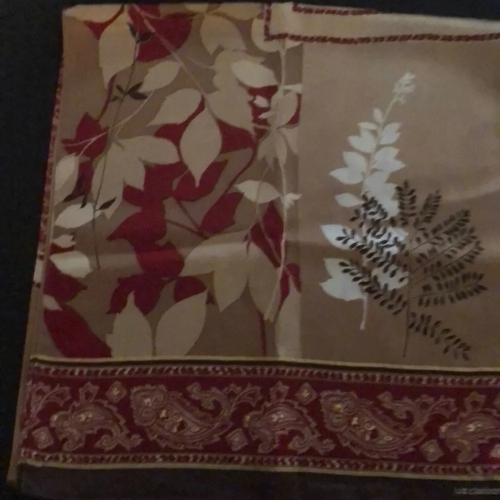 LIZ CLAIBORN SILK OBLONG SCARF